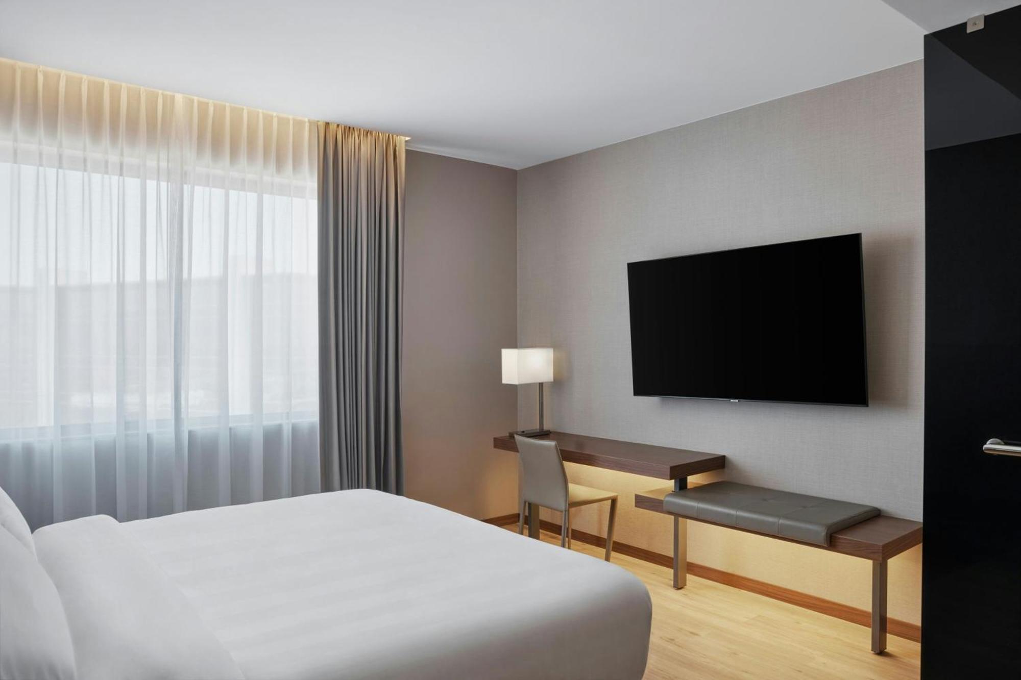 Ac Hotel By Marriott Saltillo Exterior foto