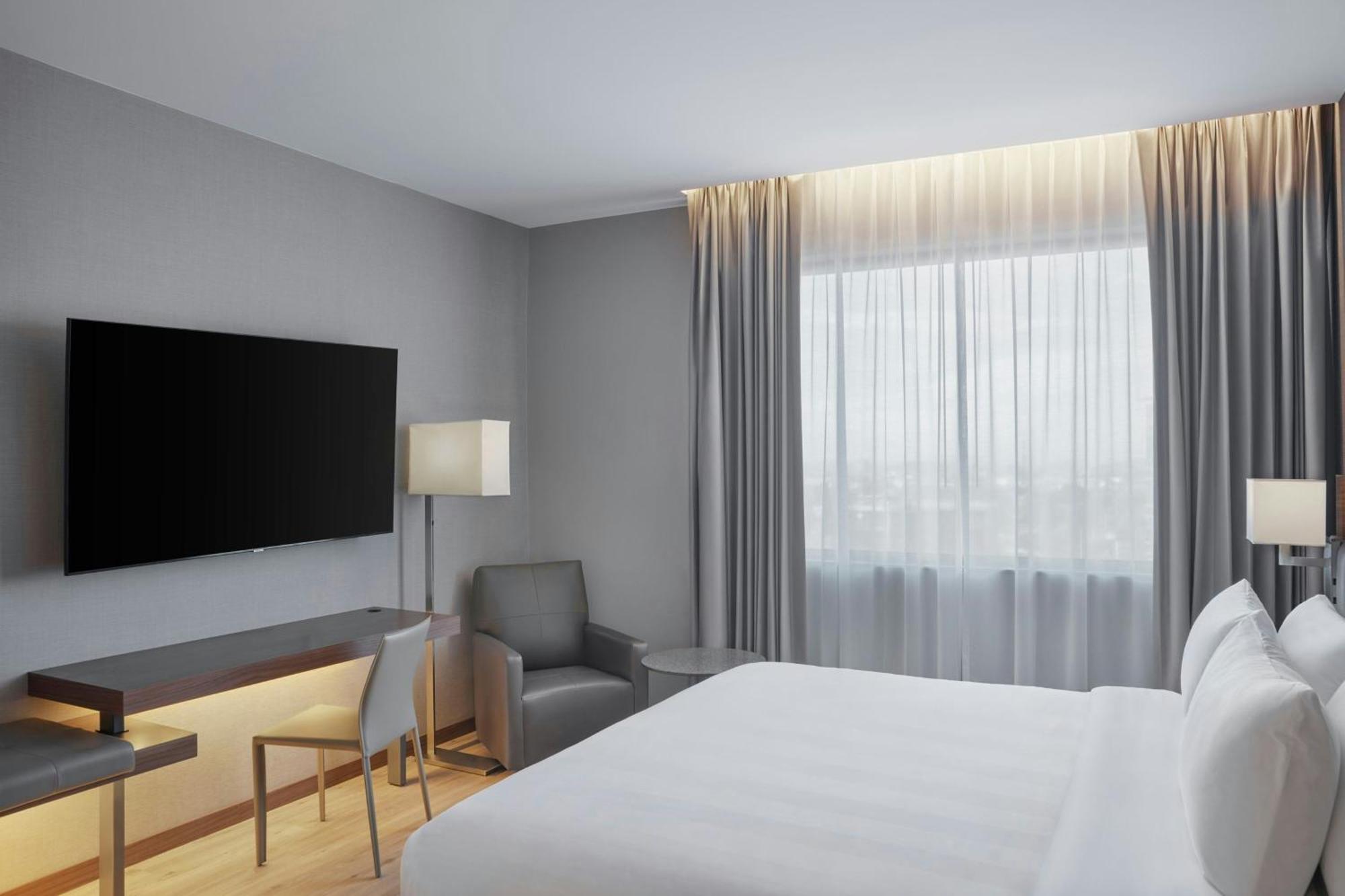 Ac Hotel By Marriott Saltillo Exterior foto