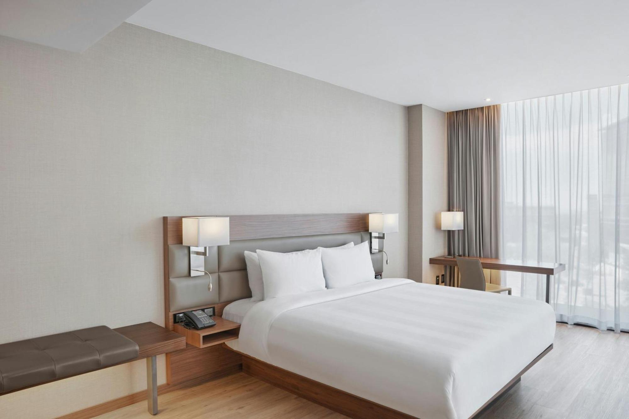 Ac Hotel By Marriott Saltillo Exterior foto